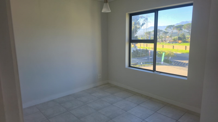 To Let 1 Bedroom Property for Rent in Admirals Park Western Cape